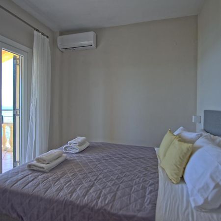 Beachfront Villa Seasun By Posarellivillas Agios Spyridon  ภายนอก รูปภาพ