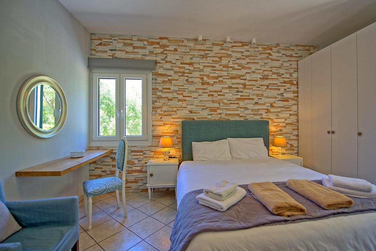 Beachfront Villa Seasun By Posarellivillas Agios Spyridon  ภายนอก รูปภาพ