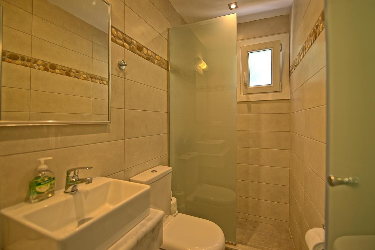 Beachfront Villa Seasun By Posarellivillas Agios Spyridon  ภายนอก รูปภาพ