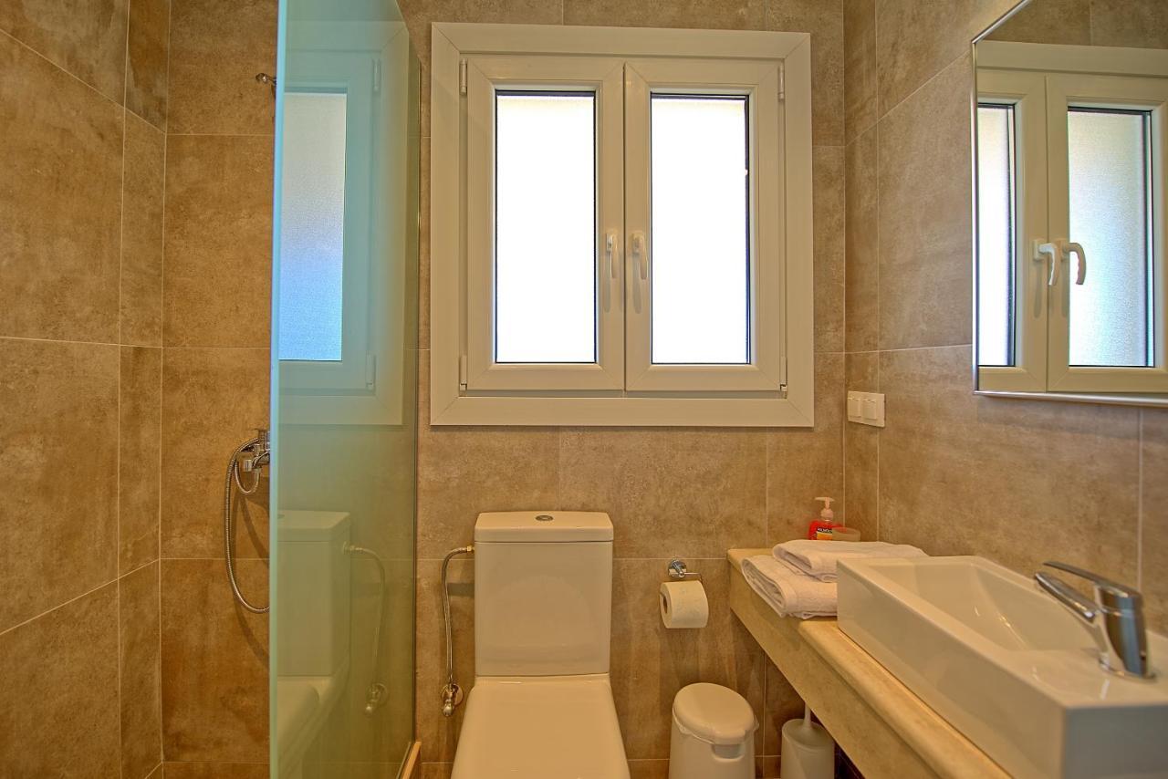 Beachfront Villa Seasun By Posarellivillas Agios Spyridon  ภายนอก รูปภาพ