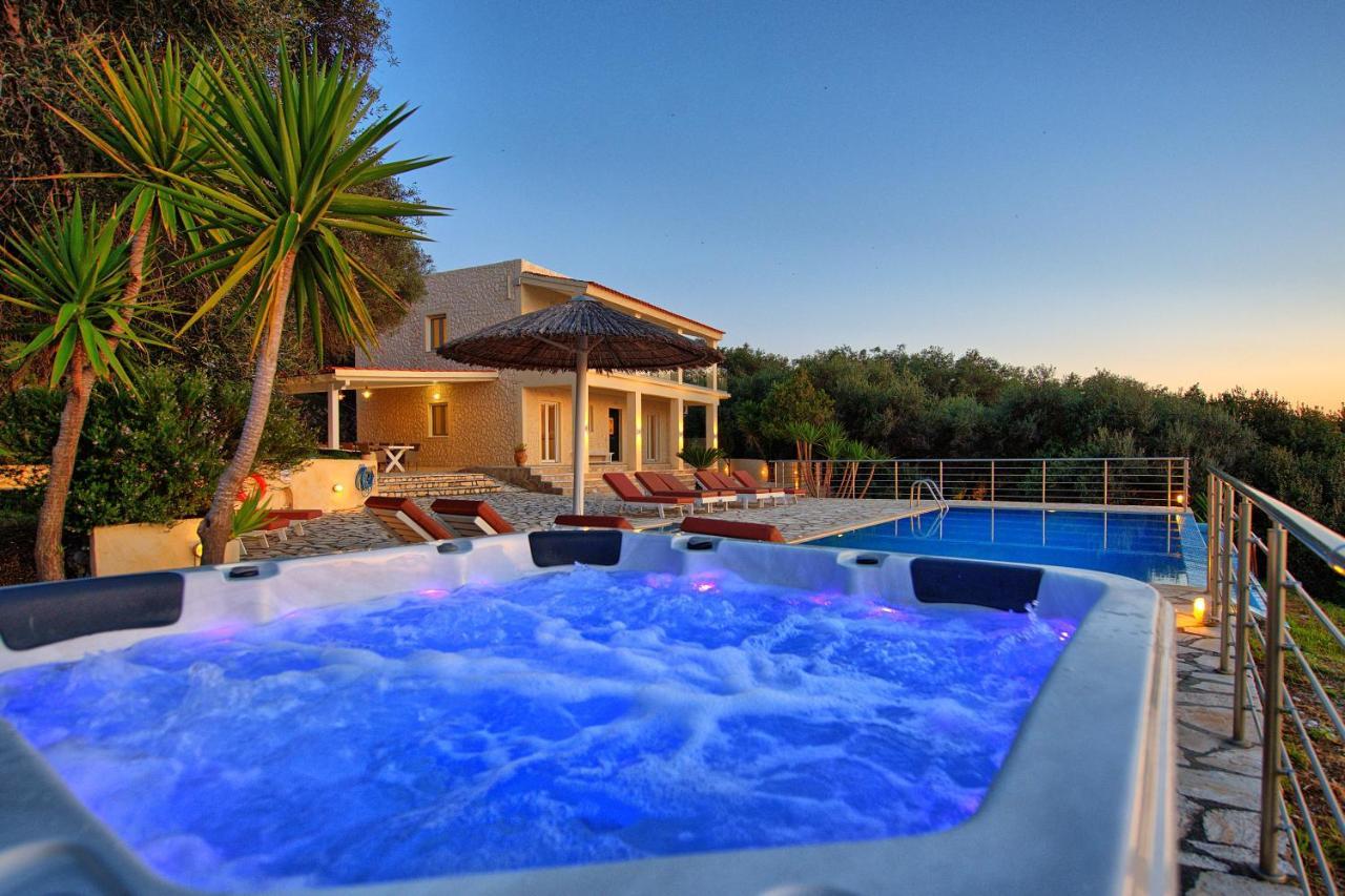 Beachfront Villa Seasun By Posarellivillas Agios Spyridon  ภายนอก รูปภาพ