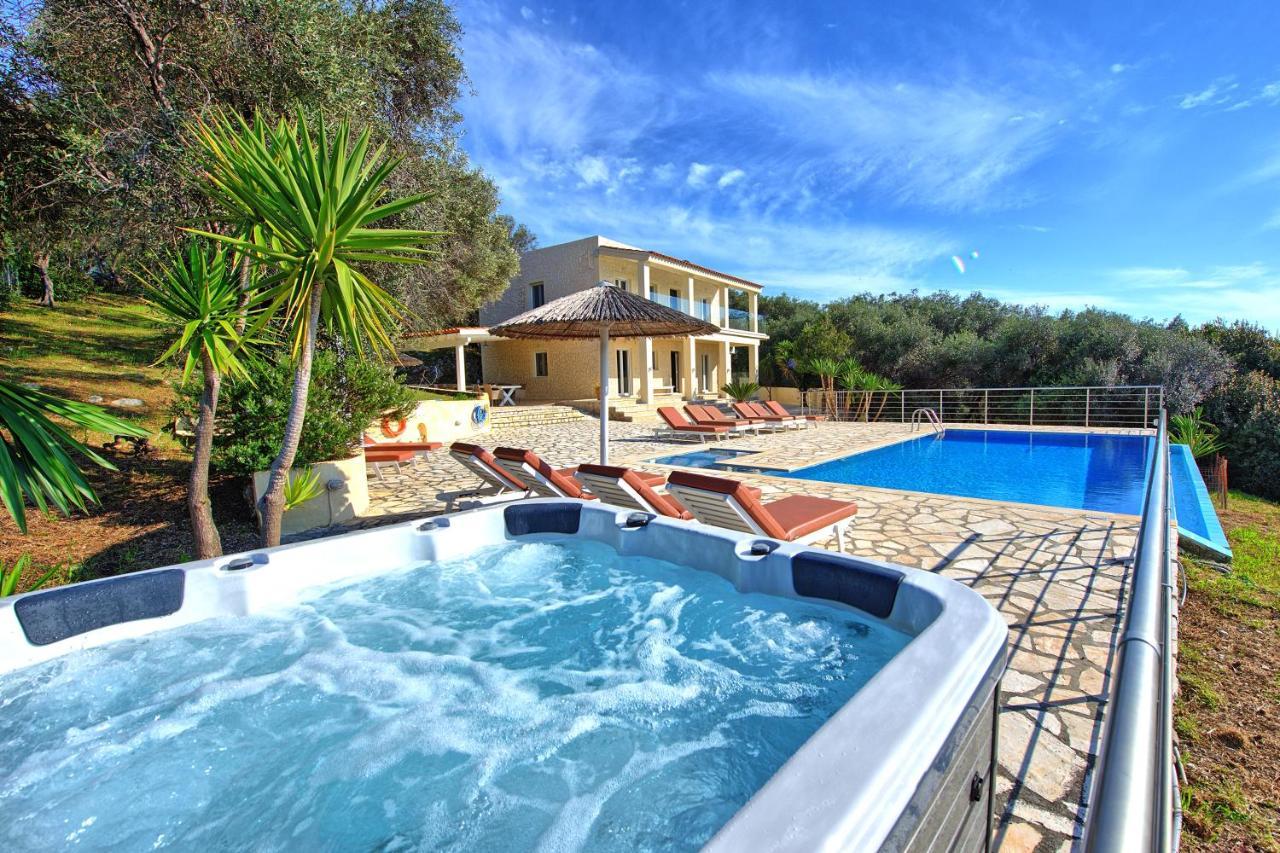 Beachfront Villa Seasun By Posarellivillas Agios Spyridon  ภายนอก รูปภาพ