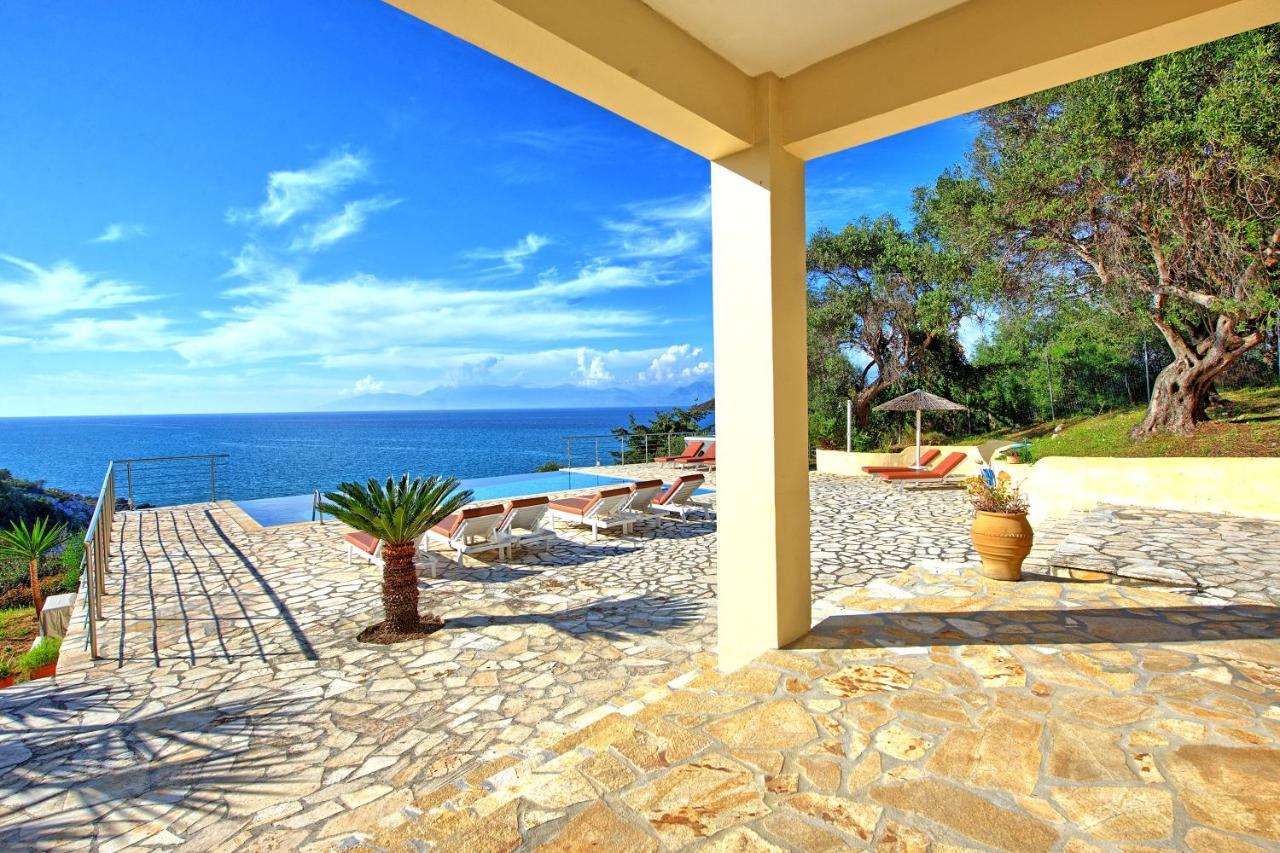 Beachfront Villa Seasun By Posarellivillas Agios Spyridon  ภายนอก รูปภาพ