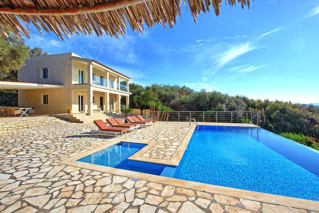 Beachfront Villa Seasun By Posarellivillas Agios Spyridon  ภายนอก รูปภาพ